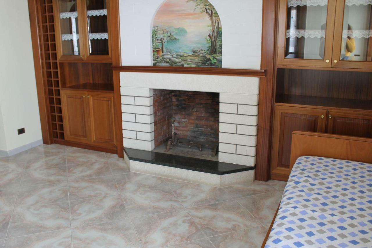 アジェーロラ Casa Annucciaヴィラ エクステリア 写真